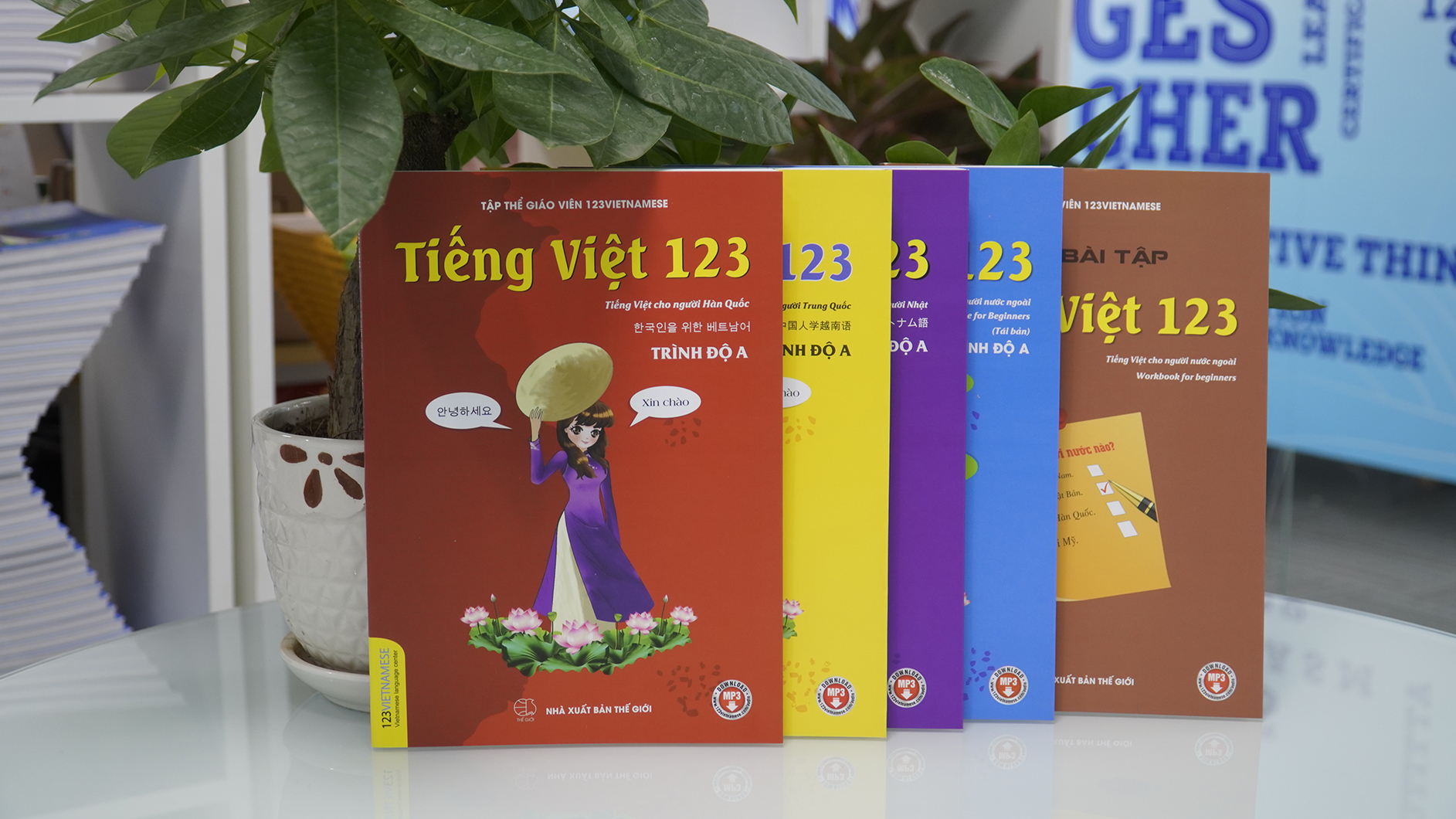 "Tieng Viet 123" Vietnamese book for beginners
